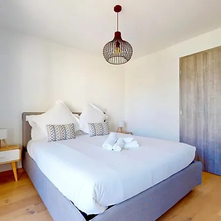 Cote Jardin Joli T2 Avec Garage A 100m Du Apartment *