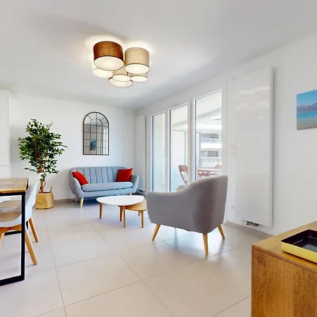 Apartment Cote Jardin Joli T2 Avec Garage A 100m Du Annecy